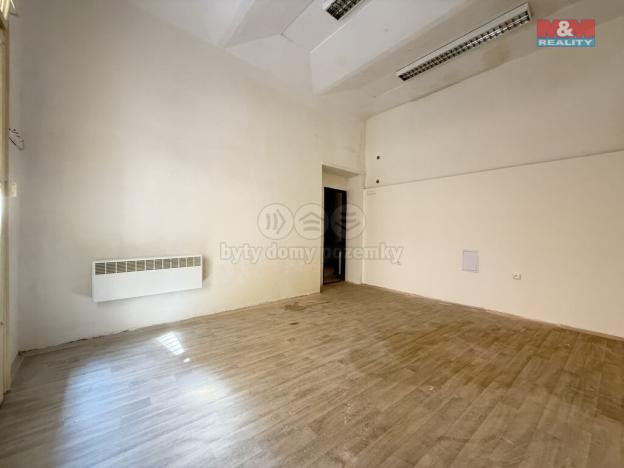 Pronájem obchodního prostoru, Chrudim - Chrudim II, Široké schody, 18 m2