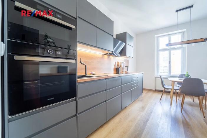 Prodej bytu 2+1, Praha - Karlín, Pernerova, 62 m2