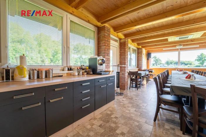 Prodej komerční nemovitosti, Chrášťany, 10917 m2