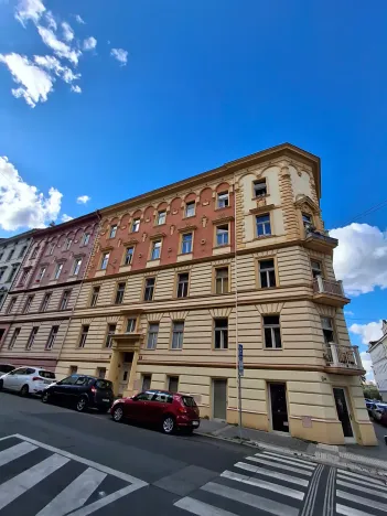Prodej bytu 2+kk, Praha - Bubeneč, U studánky, 63 m2