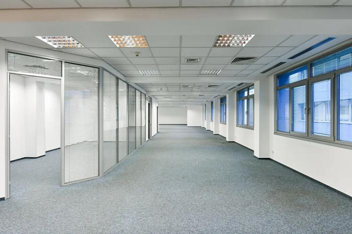 Pronájem kanceláře, Praha - Karlín, Thámova, 281 m2