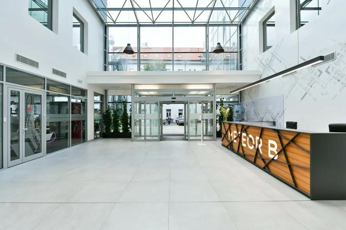 Pronájem kanceláře, Praha - Karlín, Thámova, 281 m2