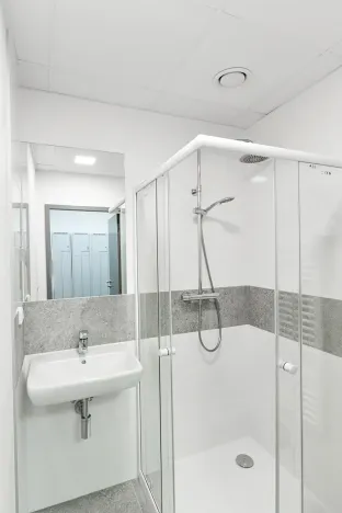 Pronájem kanceláře, Praha - Karlín, Thámova, 281 m2