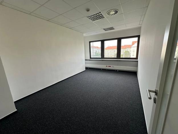 Pronájem kanceláře, Praha - Hradčany, Milady Horákové, 118 m2