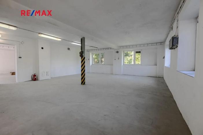 Prodej obchodního prostoru, Zbiroh, Líšenská, 700 m2