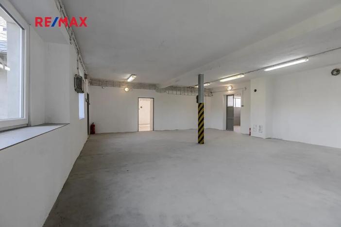 Prodej obchodního prostoru, Zbiroh, Líšenská, 700 m2