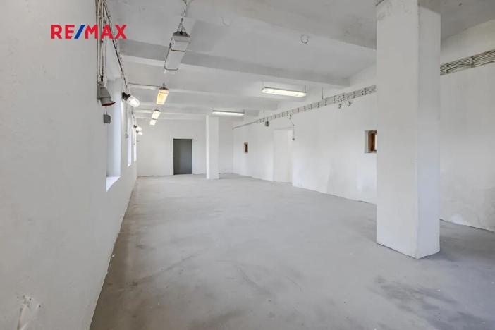 Prodej obchodního prostoru, Zbiroh, Líšenská, 700 m2