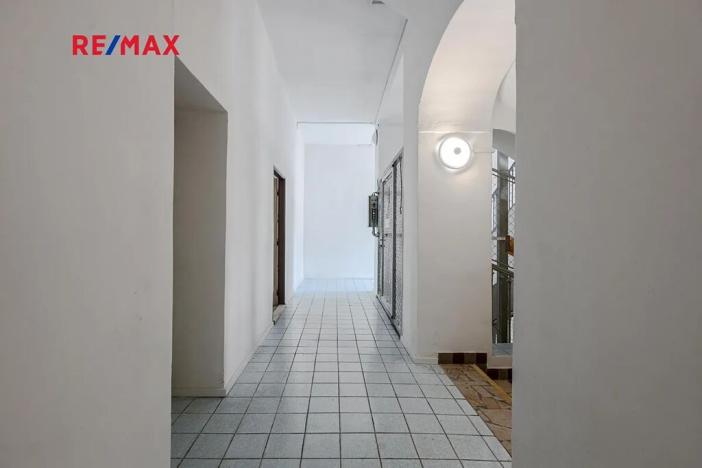 Prodej obchodního prostoru, Zbiroh, Líšenská, 700 m2