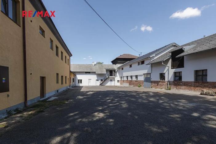 Prodej obchodního prostoru, Zbiroh, Líšenská, 700 m2