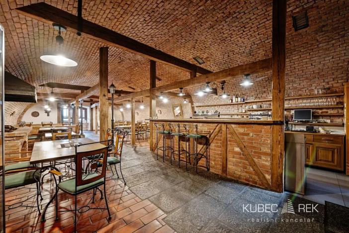 Prodej ubytování, Chotoviny, Táborská, 2200 m2