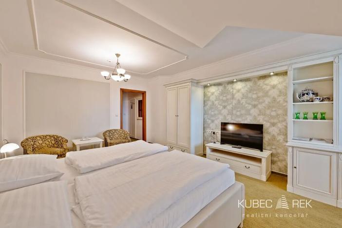 Prodej ubytování, Chotoviny, Táborská, 2200 m2