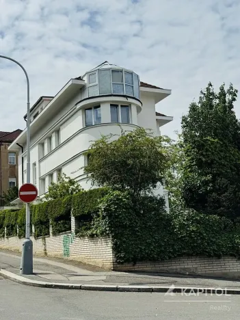 Pronájem bytu 2+1, Praha - Smíchov, U Malvazinky, 69 m2