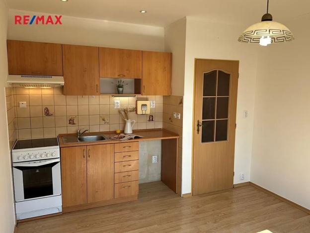 Prodej bytu 1+1, Bystřany, Pražská, 35 m2