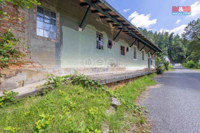 Prodej komerční nemovitosti, Janská, 435 m2