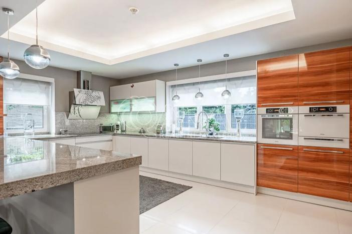 Prodej vily, Zeleneč, Štefánikova, 540 m2