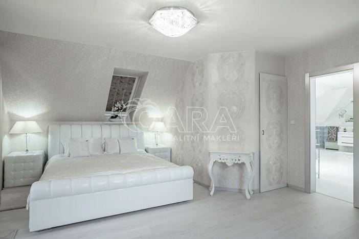 Prodej vily, Zeleneč, Štefánikova, 540 m2