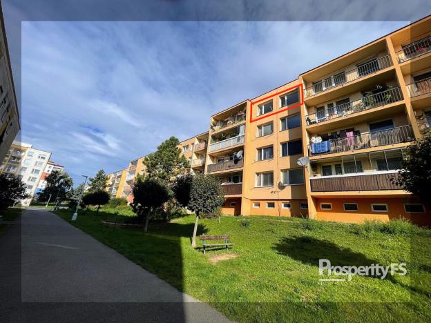 Pronájem bytu 1+1, Slaný, Bezručova, 33 m2