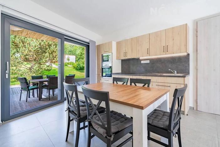 Prodej apartmánu, Horní Stropnice, 208 m2