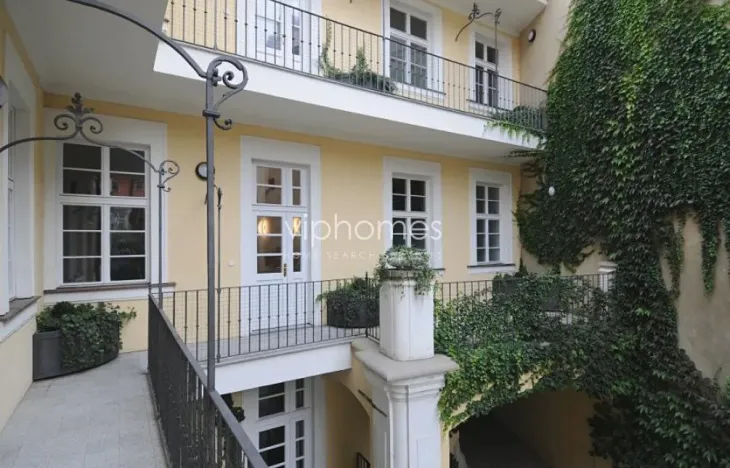 Pronájem bytu 4+1, Praha - Malá Strana, Vlašská, 221 m2