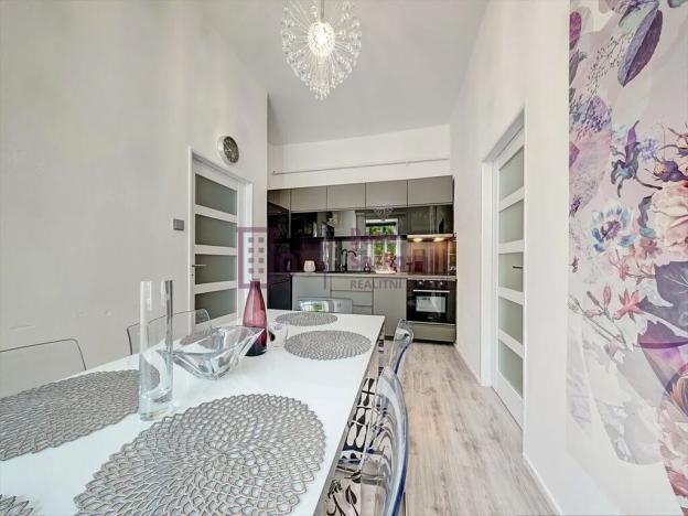 Prodej bytu 1+1, Jindřichův Hradec, Třebického, 63 m2