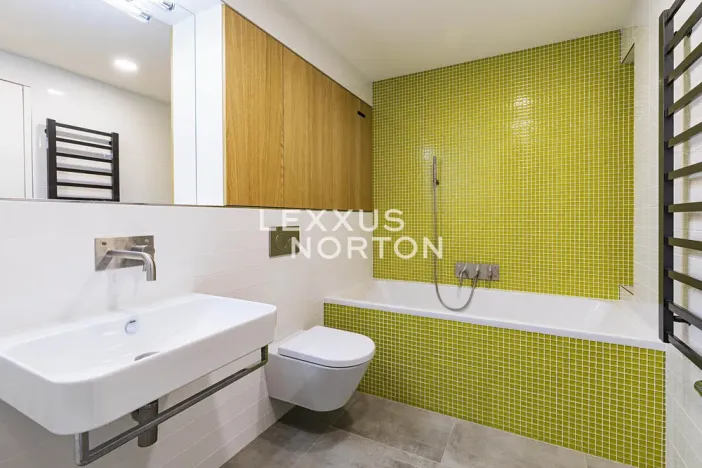 Pronájem atypického bytu, Praha - Bubeneč, Ronalda Reagana, 198 m2