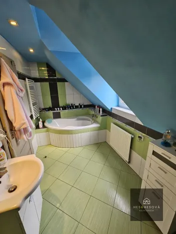 Prodej rodinného domu, Zbuzany, U Kovárny, 230 m2