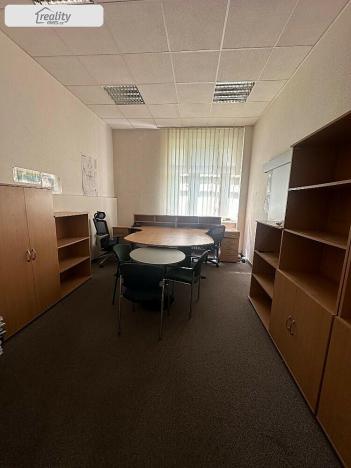 Pronájem kanceláře, Blansko, Gellhornova, 541 m2