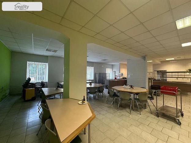 Pronájem kanceláře, Blansko, Gellhornova, 541 m2