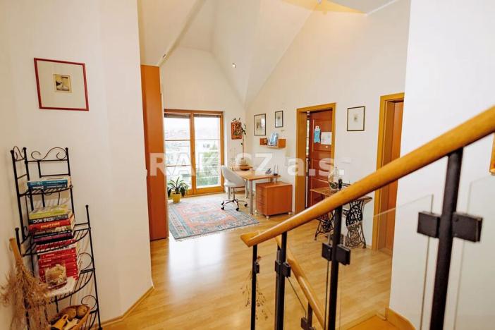 Prodej rodinného domu, Praha - Záběhlice, Ke skalkám, 250 m2