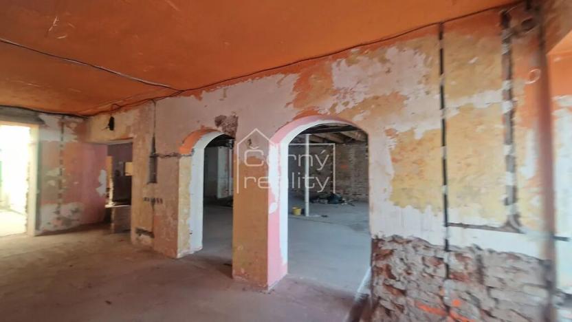 Prodej obchodního prostoru, Nový Bydžov, Dukelská třída, 300 m2