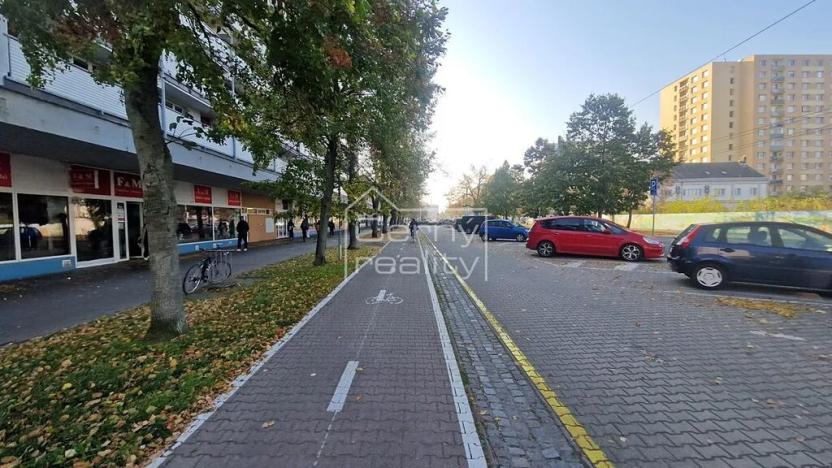 Pronájem obchodního prostoru, Pardubice, Palackého třída, 465 m2