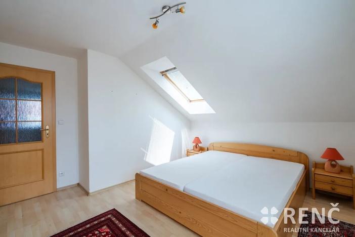 Prodej rodinného domu, Podolí, 216 m2