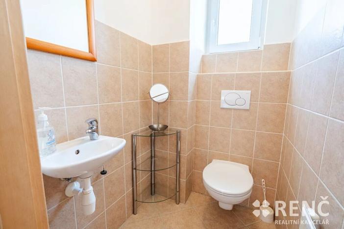 Prodej rodinného domu, Podolí, 216 m2