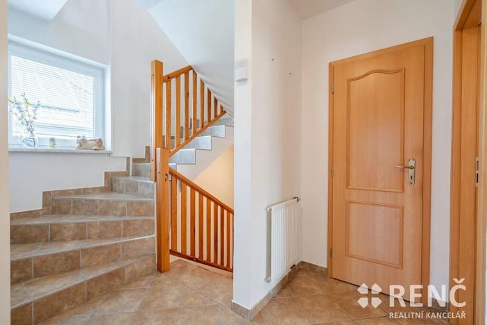 Prodej rodinného domu, Podolí, 216 m2