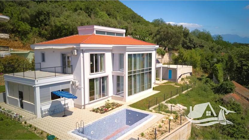 Prodej vily, Kumbor, Černá Hora, 320 m2