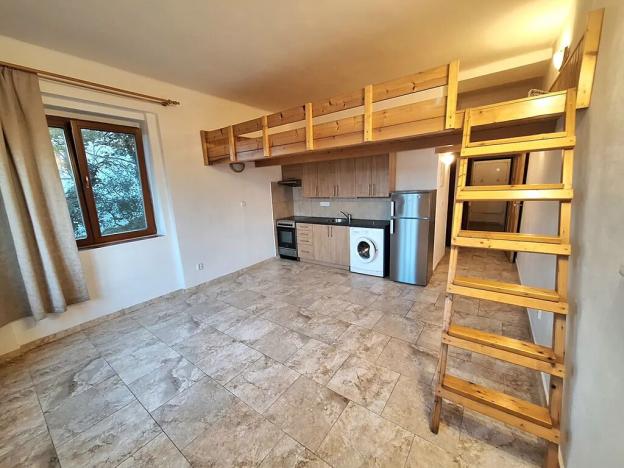 Pronájem bytu 1+1, Praha - Smíchov, Mošnova, 38 m2