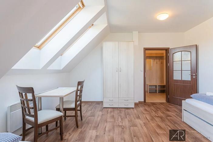 Prodej ubytování, Hovorany, 885 m2