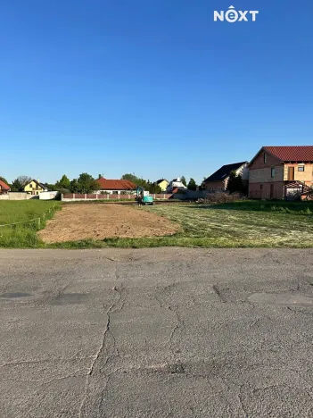 Prodej komerčního pozemku, Zápy, 2263 m2
