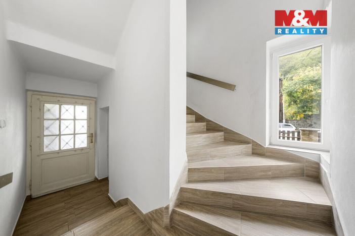 Prodej rodinného domu, Ústí nad Labem - Střekov, Jeseninova, 275 m2