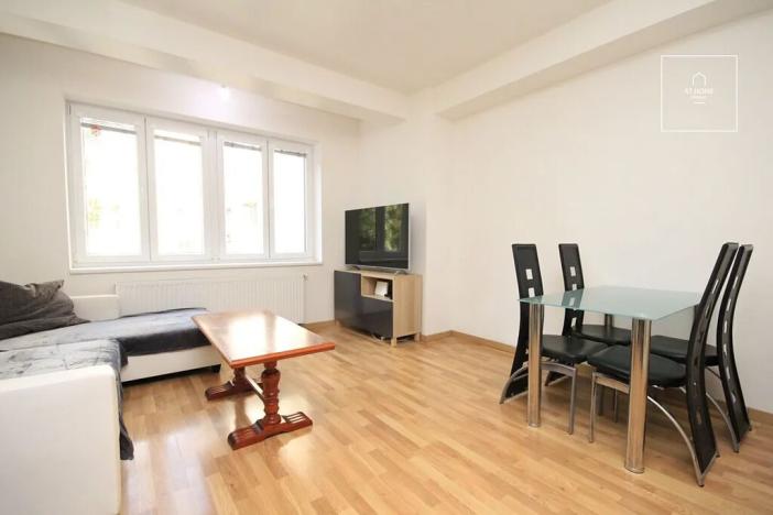 Pronájem bytu 2+kk, Praha - Žižkov, Jeseniova, 46 m2