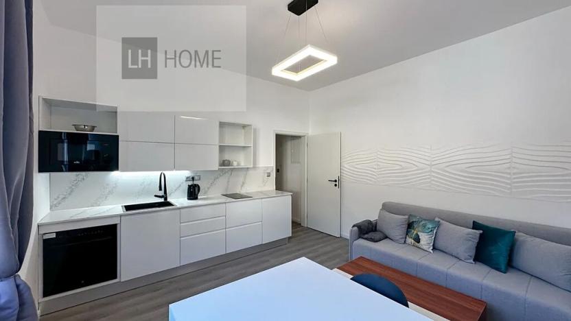 Pronájem bytu 2+kk, Karlovy Vary, 36 m2