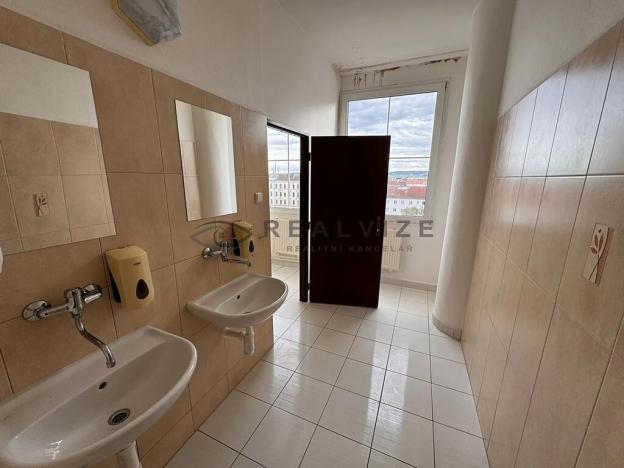 Pronájem kanceláře, České Budějovice, Žižkova tř., 65 m2