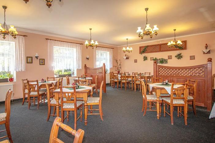 Prodej restaurace, Mařenice, 479 m2