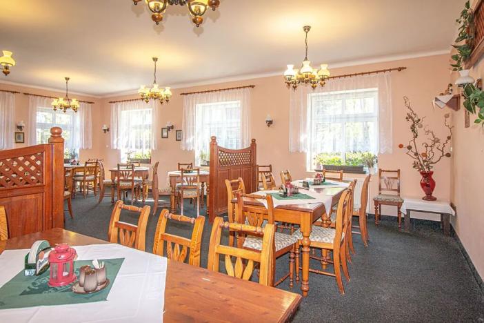 Prodej restaurace, Mařenice, 479 m2