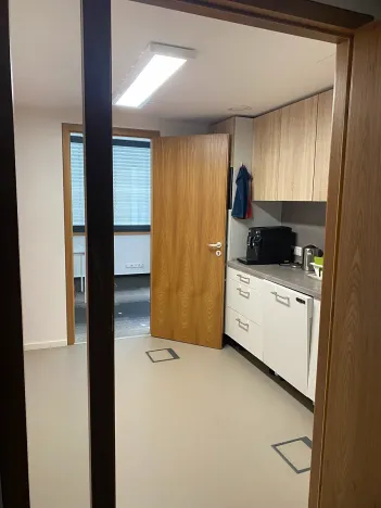 Pronájem kanceláře, Brno, Svatopetrská, 486 m2