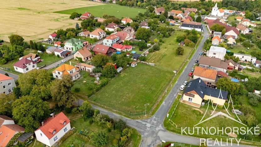 Prodej pozemku pro bydlení, Okřesaneč, 1732 m2