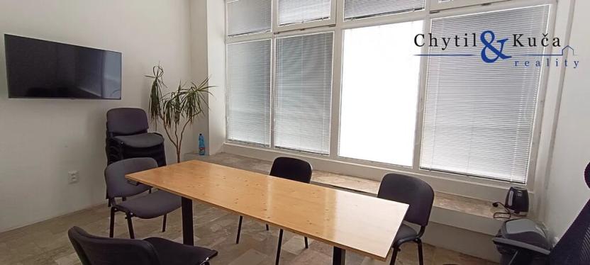 Pronájem obchodního prostoru, Přerov, Škodova, 351 m2