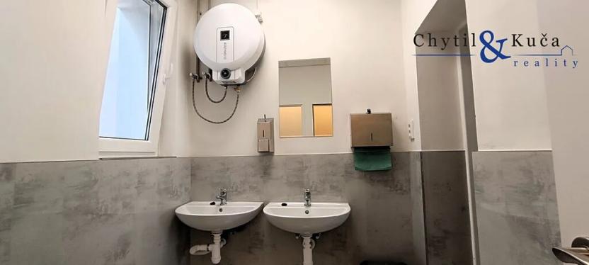 Pronájem obchodního prostoru, Přerov, Škodova, 351 m2