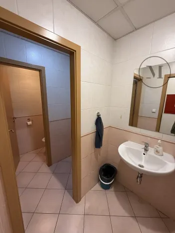 Pronájem kanceláře, České Budějovice, Nádražní, 180 m2