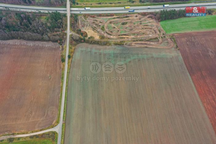 Prodej pole, Tlučná, 299 m2